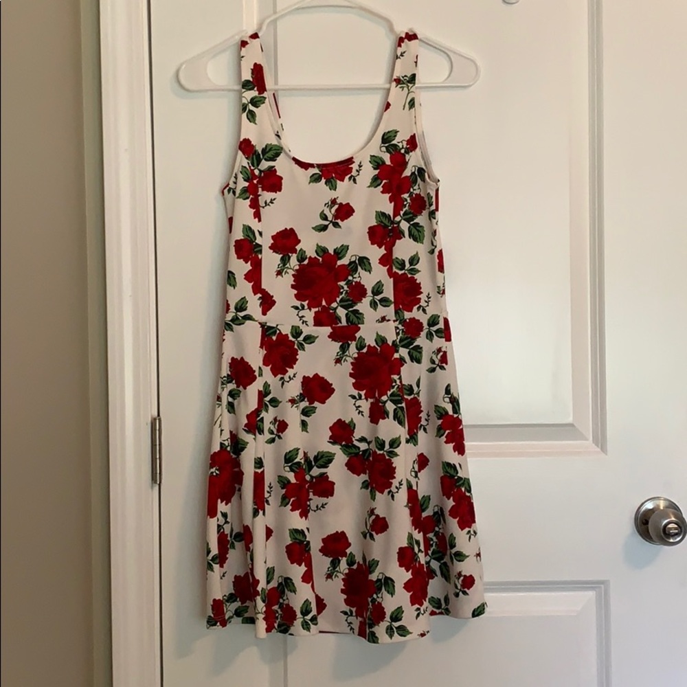 Red rose patterned dress